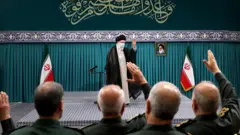 علی خامنه‌ای