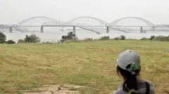 မတ်လ ၂၈ ရက် ငလျင်ကြောင့် ပျက်စီးသွားတဲ့ စစ်ကိုင်းတံတားဟောင်း အင်းဝ 