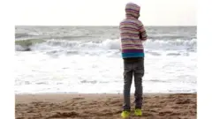 እዚ ብመንገዲ ኣትላንቲካዊ ውቅያኖስ ናብ ኣውሮጳ ዝወስድ መስመር ብዘይሕጋውያን ስደተኛታት ምዕራብ ኣፍሪቃ ዝውቱር ዝነበረ መስመር እዩ