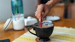 café