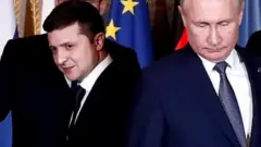 Владимир Зеленский менен Владимир Путин Парижде, архив сүрөт. 2019-жылы мындай жолугушуулар мүмкүн эле