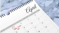 1 Nisan'ın işaretlendiği bir takvim