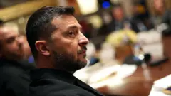 Зеленский Ак үйдө