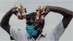 டாஸ்மாக் வருமானம்: வெள்ளை அறிக்கை கேட்ட சங்கத் தலைவர், இடை நீக்கம் செய்த தமிழ்நாடு அரசு