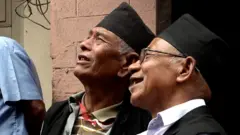 जात्रा हेर्दै
