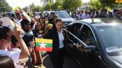 ကျည်ကာကား ခြောက်စီး အခွန်ကင်းလွတ်ခွင့်နဲ့ဝယ်ဖို့ လွှတ်တော်အတည်ပြု