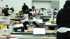انتخابات آمریکا؛ تعلیق در اعلام نتیجه