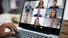Une rencontre en télétravail.