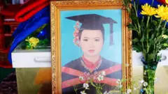 အများ ပြည်သူရှေ့မှောက်မှာ စီရင်ဆုံးဖြတ်မယ်လို့ဆို