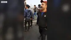 لحظه تیر خوردن یکی از معترضان در جاده ساوه