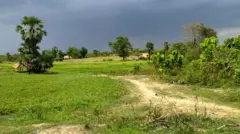 ချင်းတွင်းမြစ်ရိုးတလျှောက်မှာရွာပေါင်း ၂၀ နည်းပါးကို စစ်တပ်ကဝင်ရောက်မွှေနှောက်ခဲ့