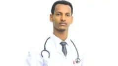 Dr Qananiisaa