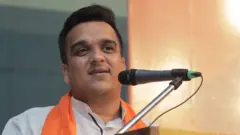 હર્ષ સંઘવી