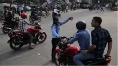 গত কয়েক বছরে বাংলাদেশে মোটরসাইকেলের ব্যবহার রাতারাতি অনেক বেড়েছে