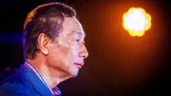 郭台銘參選的三大解讀：首富的「盲點」、台灣政壇的「八年魔咒」與泛藍分化