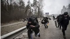 Residents and journalists dey run after one blast