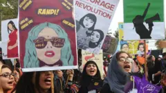 خواتین ہراسانی کے خلاف آواز کیسے اٹھائیں