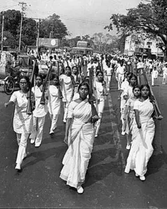 ডামি রাইফেল হাতে মার্চ