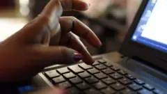 Ofisi ya taifa ya upelelezi nchini Rwanda imesema kuwa awali kikundi hicho cha wadukuaji kilifanikiwa kuingilia mifumo ya benki hiyo katika nchi za Kenya na Uganda