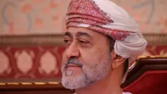 سلطان هیثم در ماه ژانویه و در پی مرگ قابوس به حکومت رسید