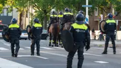 Hollanda polisi.