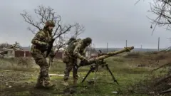 Українські військові під Бахмутом
