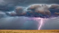 Raio em meio a tempestade