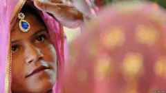 சித்தரிப்புப் படம் - ஒரு பெண்.