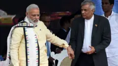 भारत के प्रधानमंत्री नरेंद्र मोदी के साथ श्रीलंका के राष्ट्रपति रनिल विक्रमसिंघे