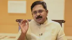 தினகரன்