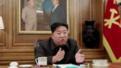 조선중앙통신은 13일 김정은 국무위원장이 12일 조선노동당 중앙위원회 회의를 주재했다고 보도했다