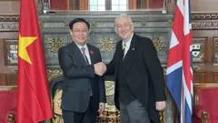 Chủ tịch Quốc hội Vương Đình Huệ đã có cuộc hội đàm với Chủ tịch Hạ viện Anh Sir Lindsay Hoyle ở Điện Westminster sáng 29/06/2022.