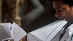 बेरोज़गार