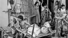 કમાઠીપુરા રેડ લાઇટ ડિસ્ટ્રિક્ટ, બૉમ્બે (હવે મુંબઈ)