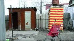Өтө жакыр 35 миңдей адам бар, алар күнүнө 90 сомдон аз киреше тапкандар деп саналат