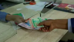 Maallaqa, mana baankiitti