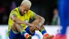 Inyuma yo gutsindwa mu rukino rwa nijoro ku wa gatanu, Neymar yavuze ko ashobora gukukuruka mu nkino mpuzamakungu