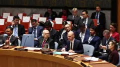 وزير الخارجية الفرنسي داخل مجلس الأمن