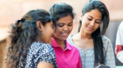कॉलेज पासआउट के लिए पहली जॉब पाने में दिक्कतें, किस तरह की स्किल्स हैं ज़रूरी