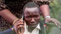 የ30 ዓመቱ ፍሌክሲ ስድስት የቤተሰቡ አባላትን በመሬት መንሸራተት አደጋ አጥቷል