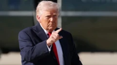 डोनाल्ड ट्रंप