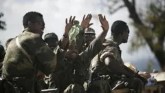 ኣብ ሶማልያ ተዋፊሮም ዝነበሩ ሰራዊት ኢትዮጵያ ካብ መቓድሾ እናወጽኡ [2007]