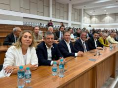 Özel'den İBB davası açıklaması: 'İmamoğlu'na savunma yapacağı gün söylenmedi' haber görseli