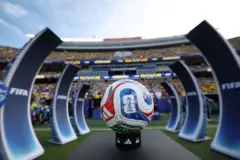 Vista del balón del Mundial 2026 antes del juego Ecuador-Curazao.