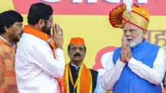 మహారాష్ట్ర అసెంబ్లీ ఎన్నికలు, మహా వికాస్ అఘాడి, మహాయుతి కూటమి, బీజేపీ, కాంగ్రెస్, శివసేన, దేవేంద్ర ఫడణవీస్, ఏక్‌నాధ్ శిందే, ముంబయి, హిందూత్వ, ఆరెస్సెస్