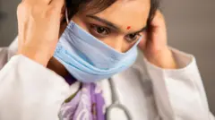 தற்கொலைக்குத் தள்ளப்படும் மருத்துவ மாணவர்கள்
