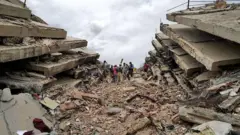 Ewumewu bibiri n'ala ọmajiji Venezuela