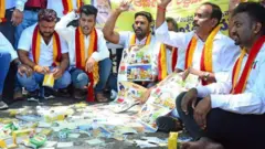 கர்நாடகா அரசியலில் கொதிக்கும் அமுல், நந்தினி பால்  சர்ச்சை