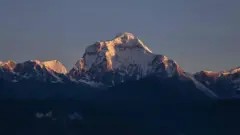 धवलागिरि हिमाल 