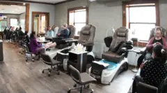 Nail bar in the US